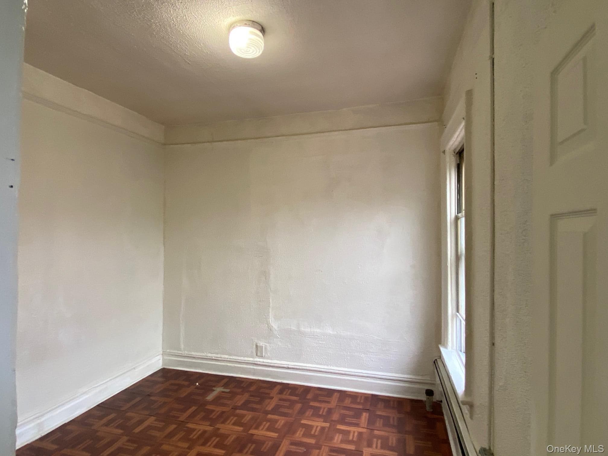 1463 Saint Lawrence Avenue thumbnail 9