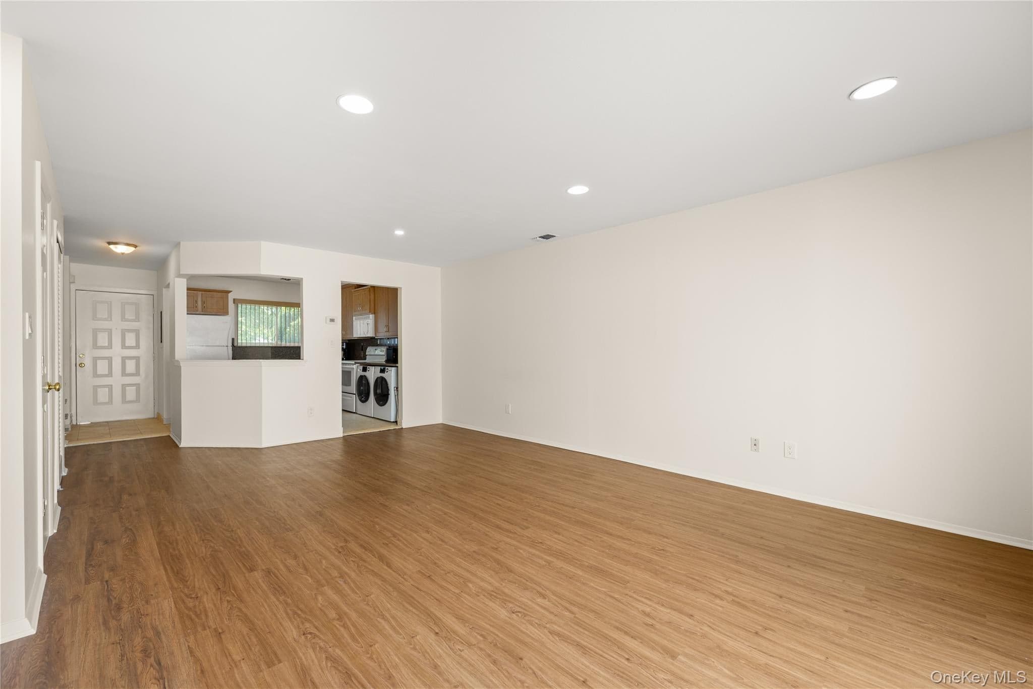 650 Newbridge Road Unit: 15 thumbnail 6