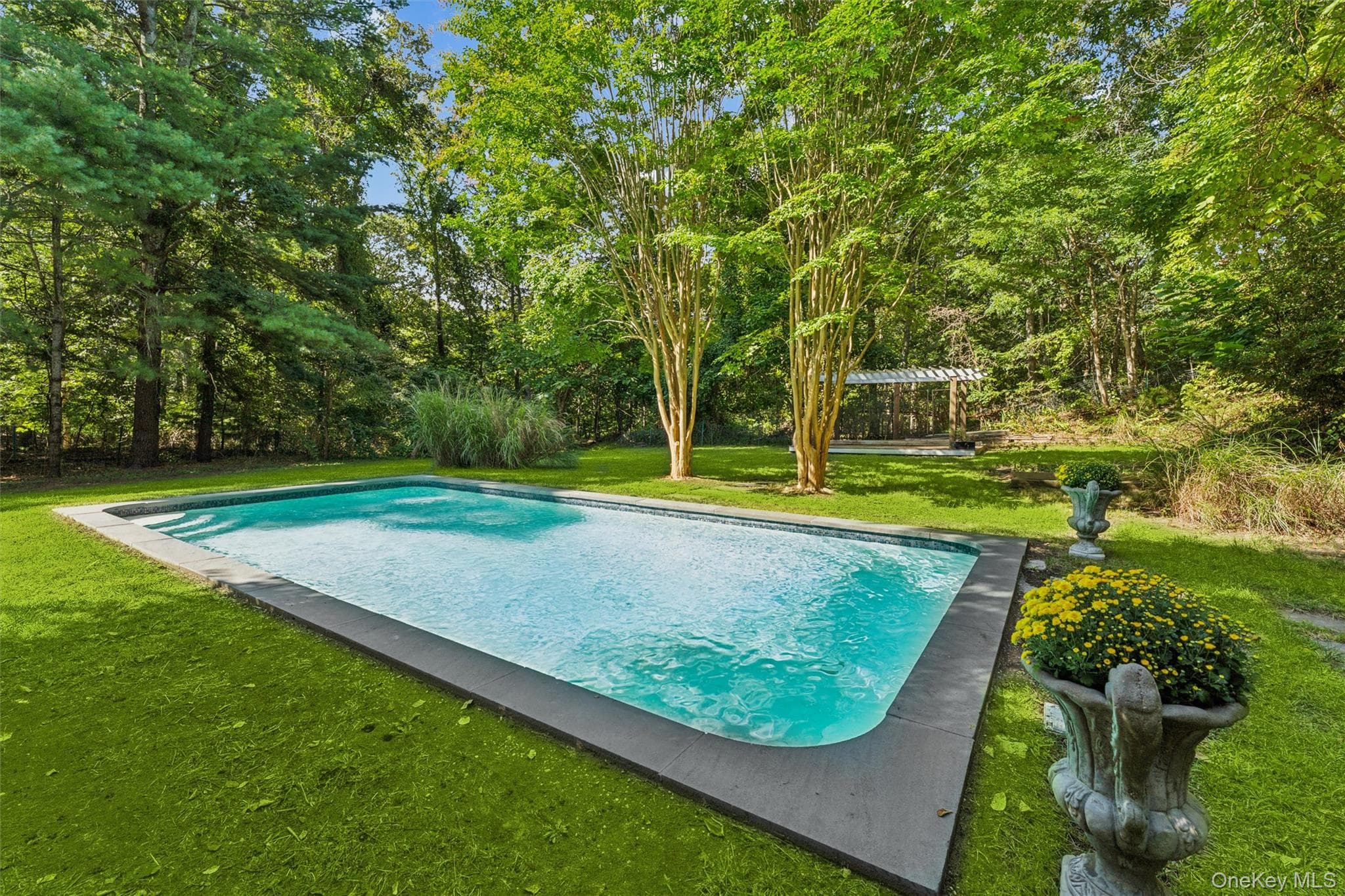 29 Squiretown Road Unit: D, Hampton Bays