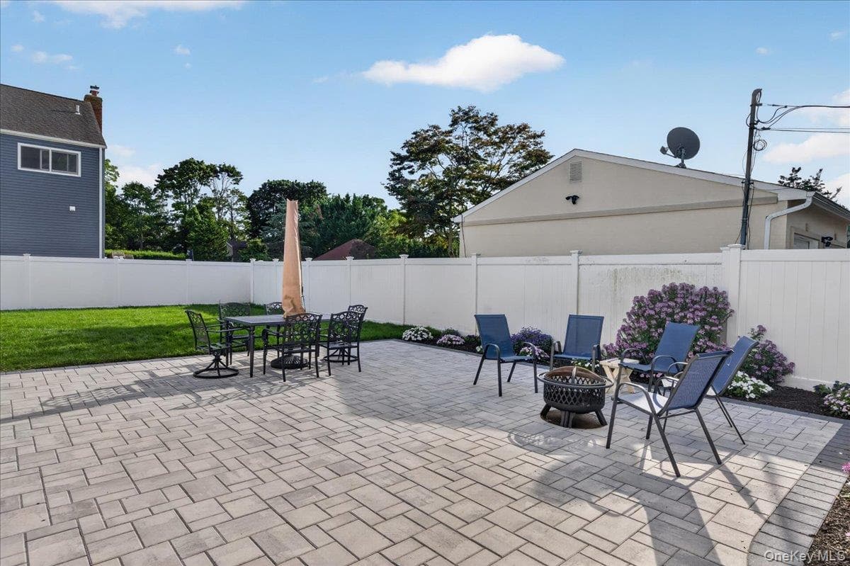 258 N Ocean Avenue thumbnail 19