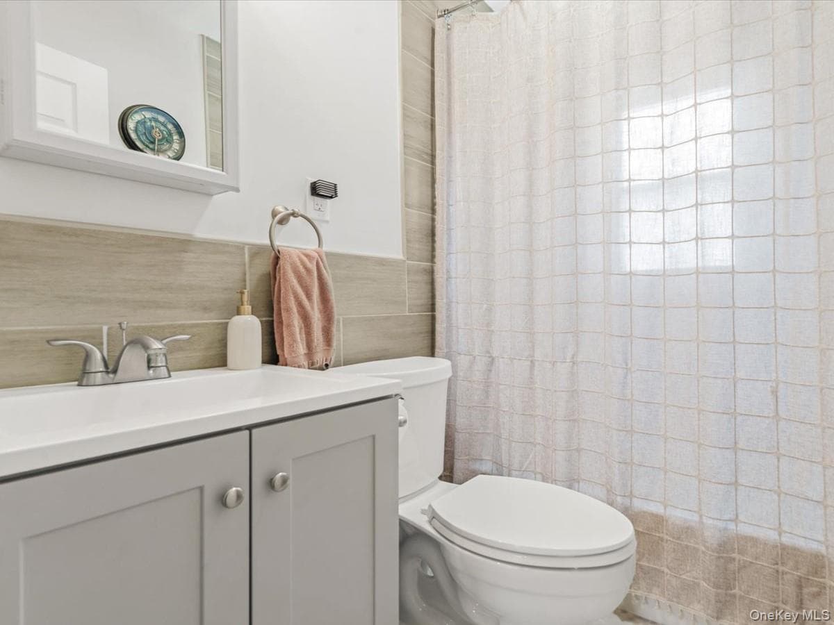 1517 Falmouth Avenue thumbnail 9