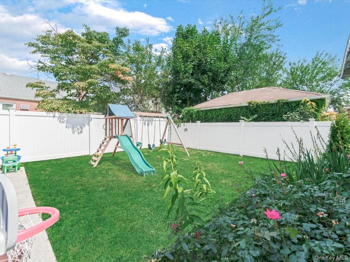 1517 Falmouth Avenue thumbnail 19