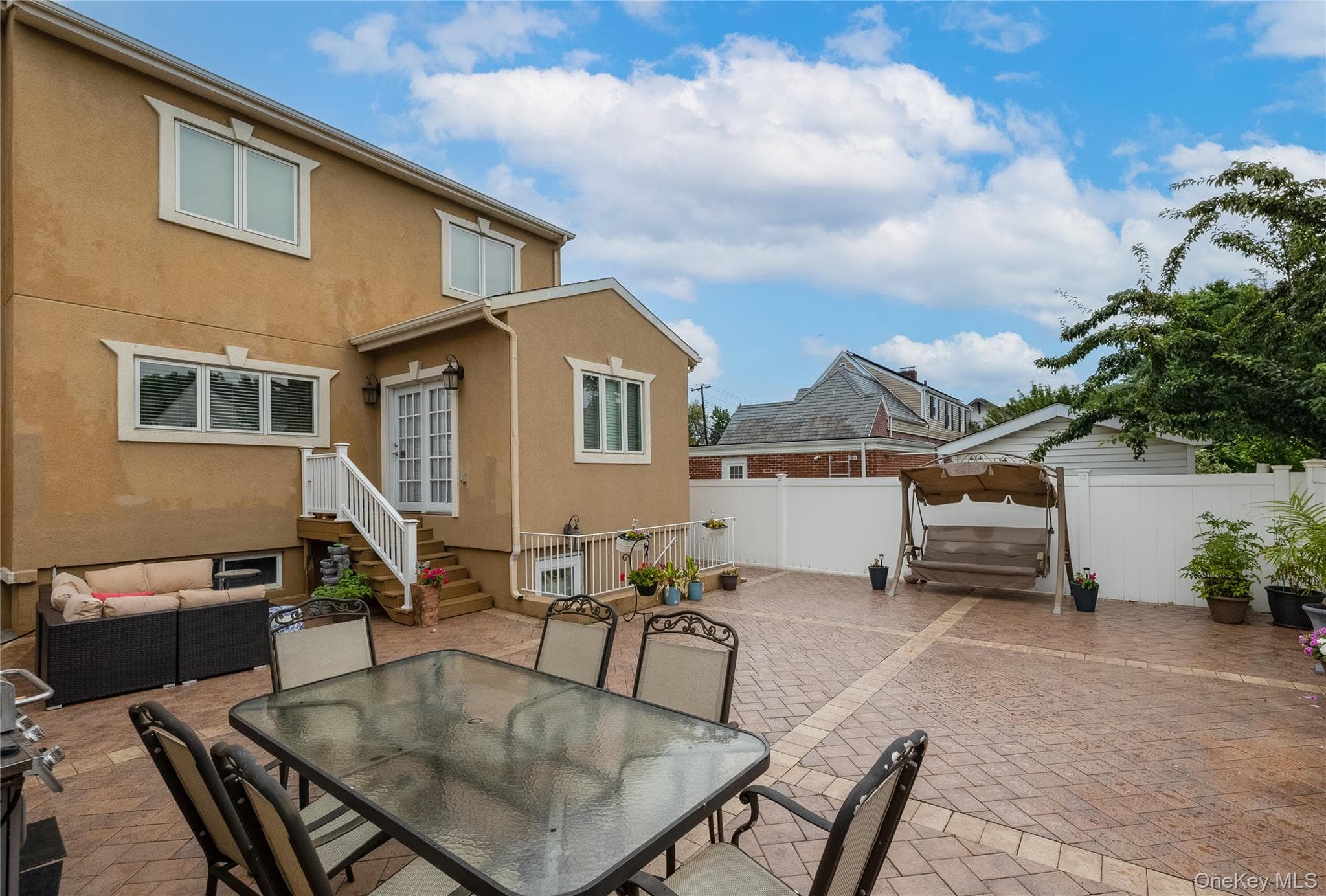 102 Davison Avenue thumbnail 27