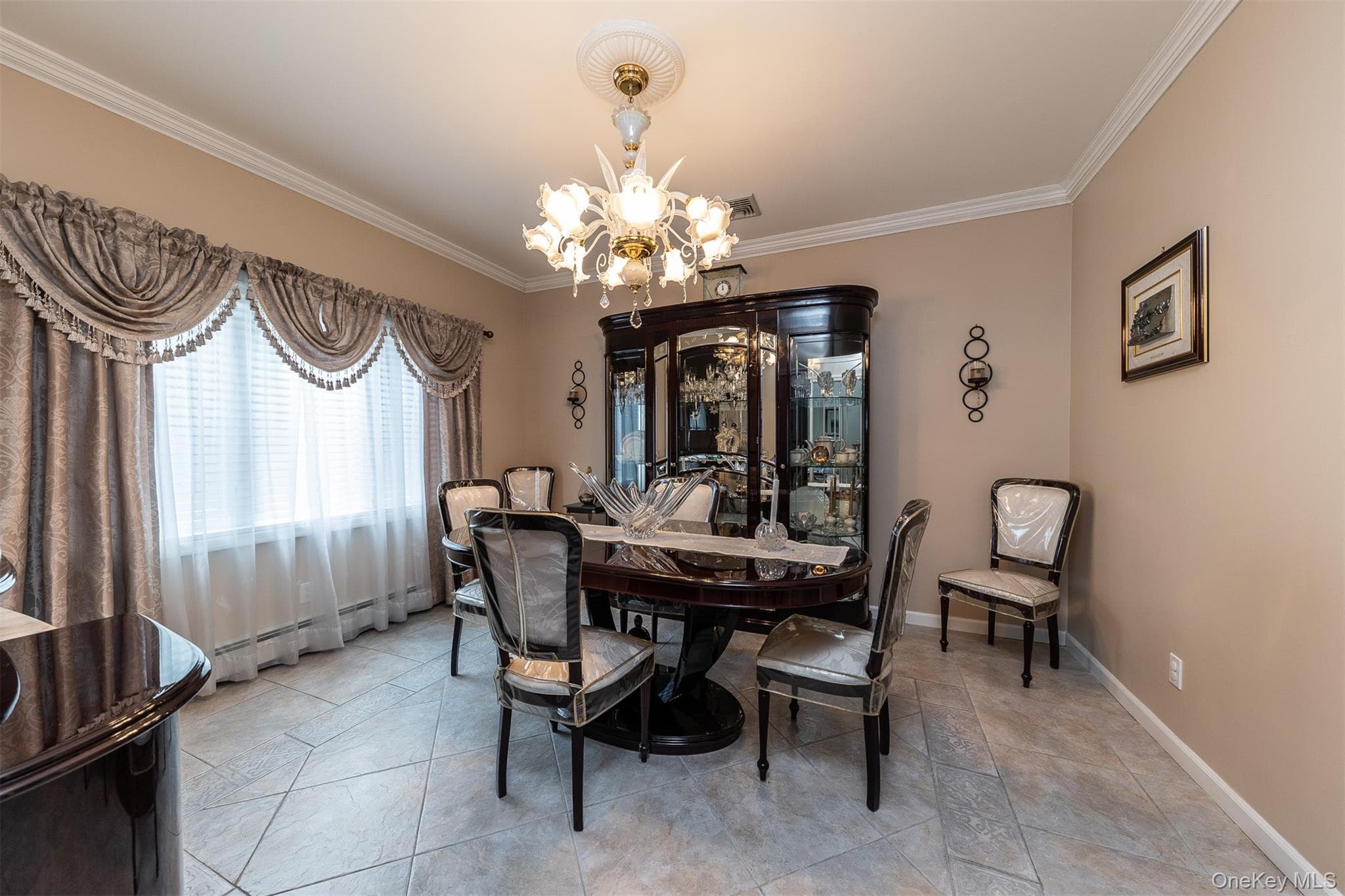 102 Davison Avenue thumbnail 4