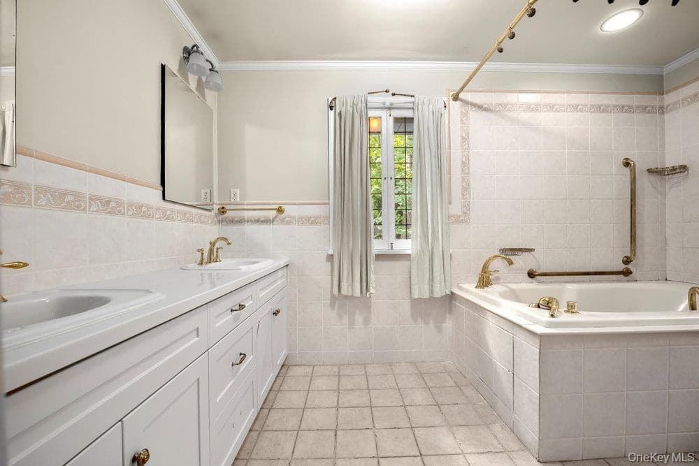 40 Pine Brook Drive thumbnail 18