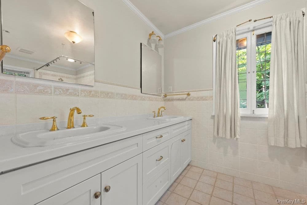 40 Pine Brook Drive thumbnail 17