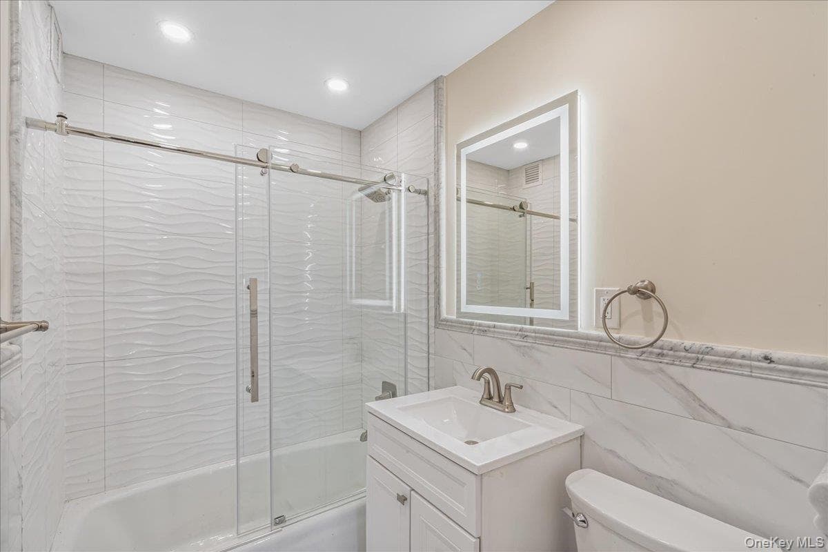 18-15 215th Street Unit: 10 P thumbnail 17