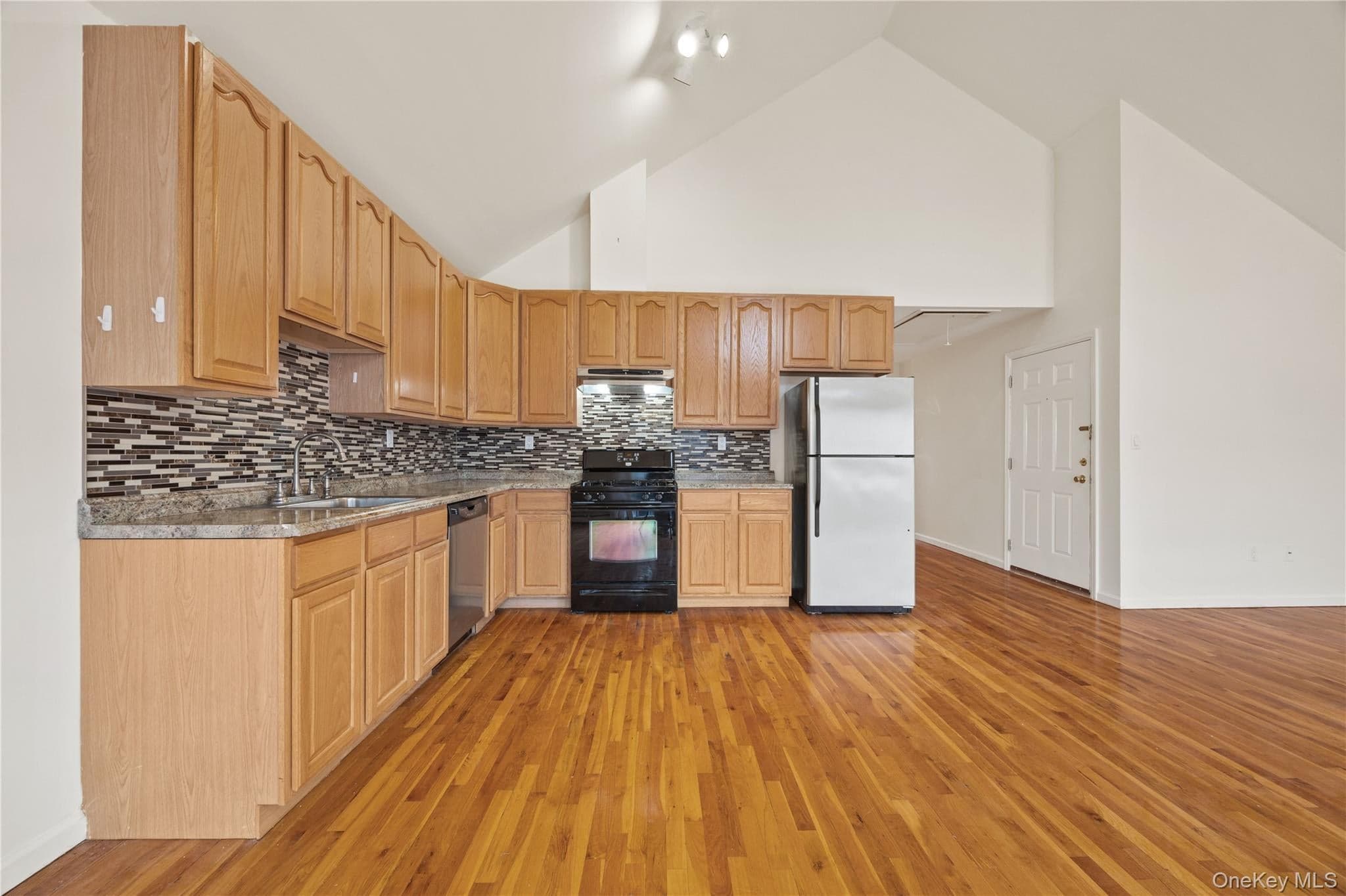 10 Pennyfield Avenue Unit: 5C thumbnail 8