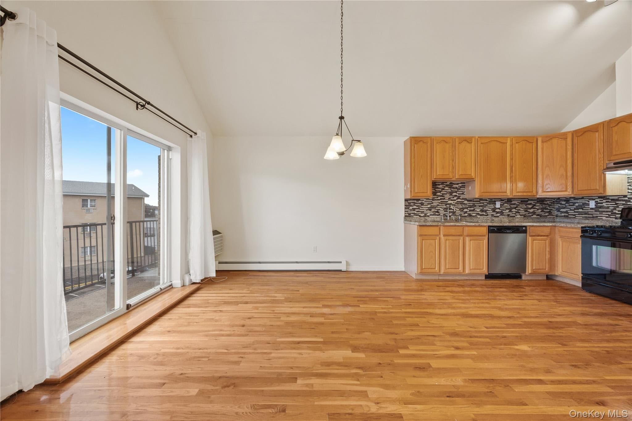 10 Pennyfield Avenue Unit: 5C thumbnail 4