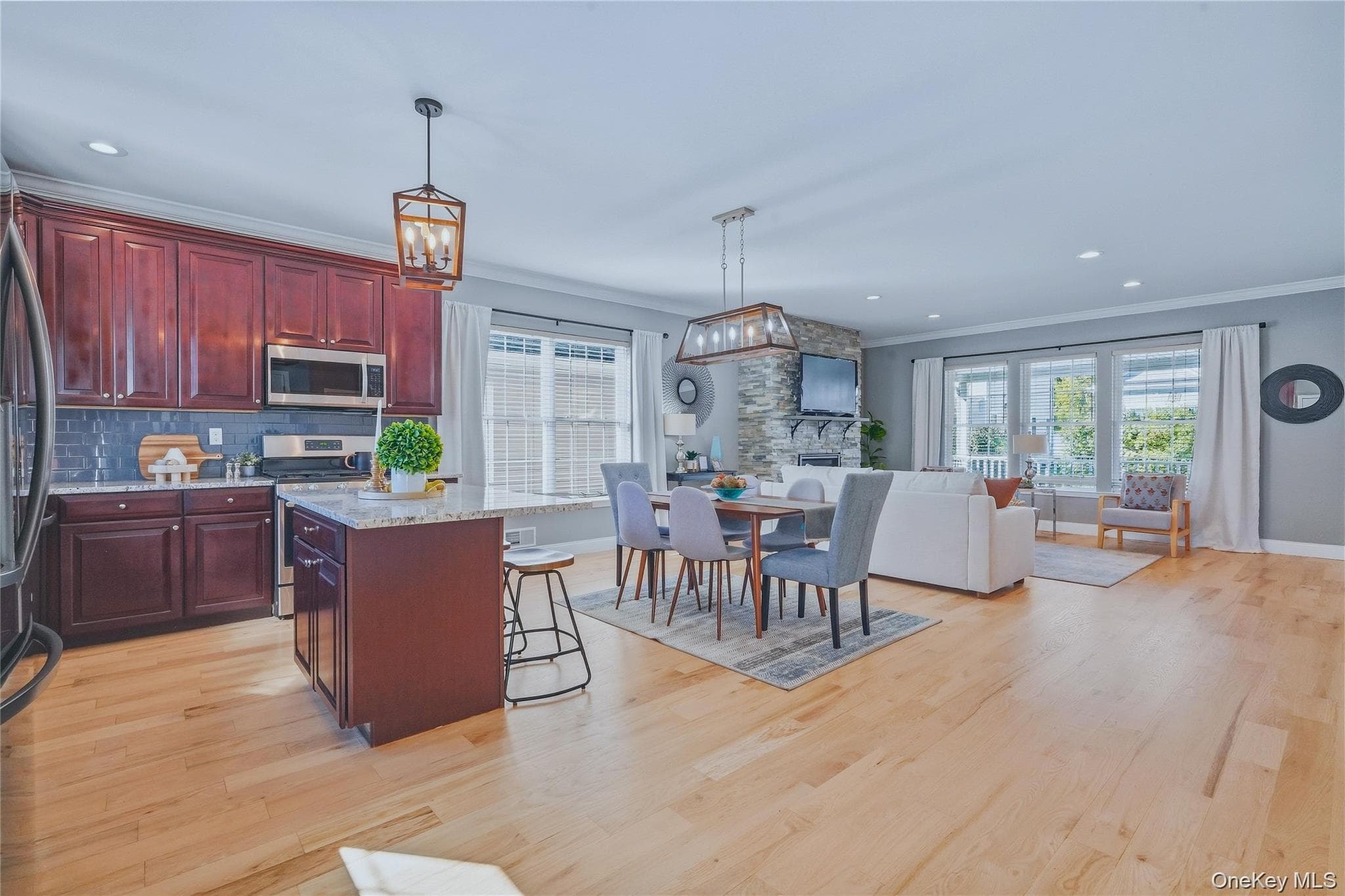 9 Emerson Terrace thumbnail 8