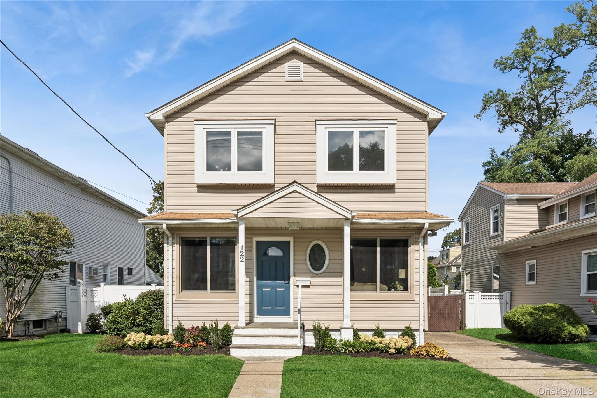 122 Commonwealth Avenue photo 1