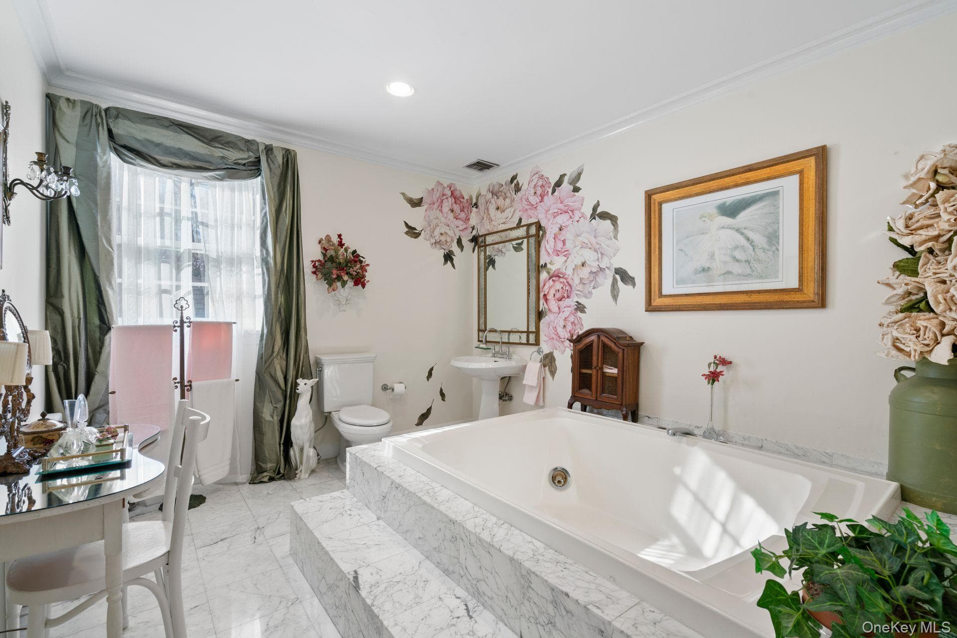 8 Stonegate Lane thumbnail 24