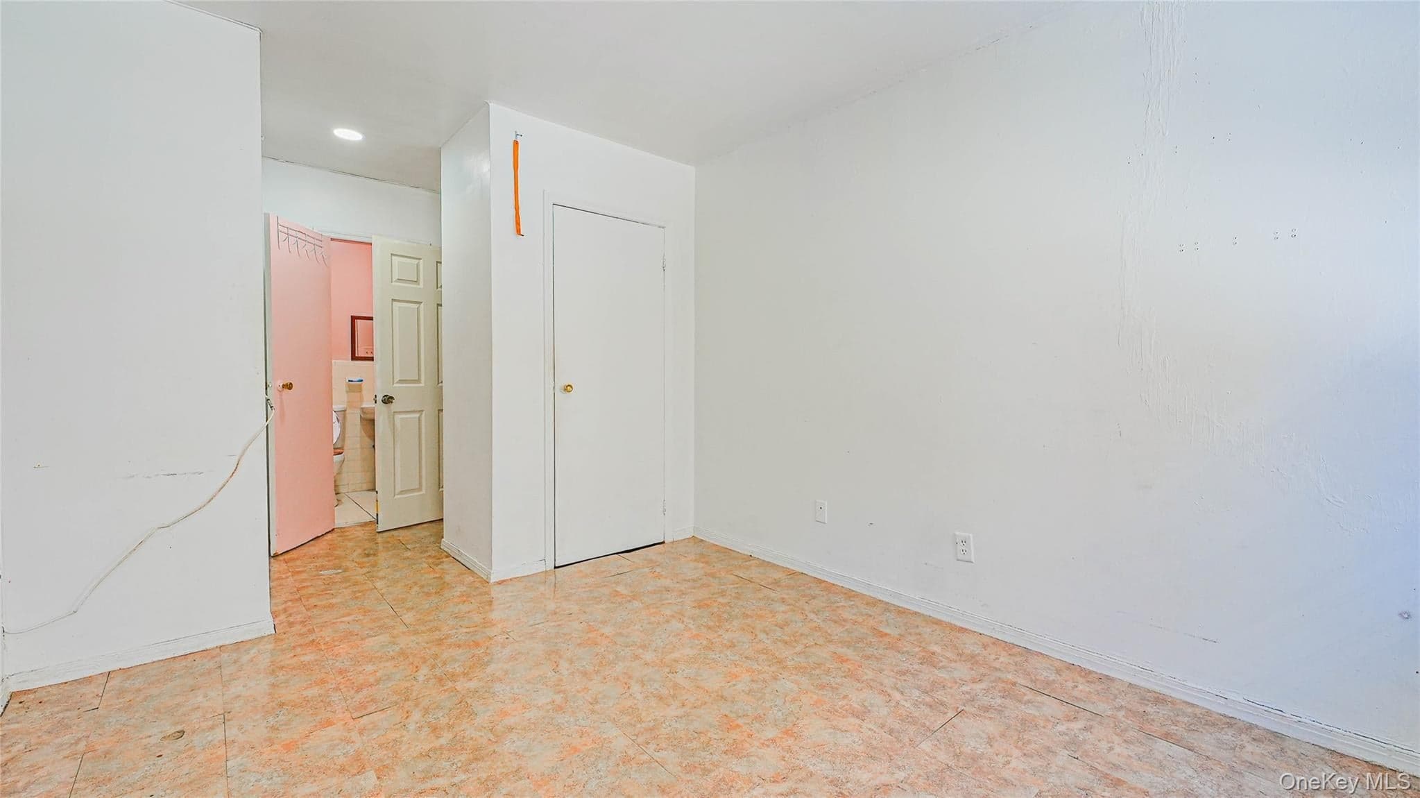 381 E 152nd Street thumbnail 14
