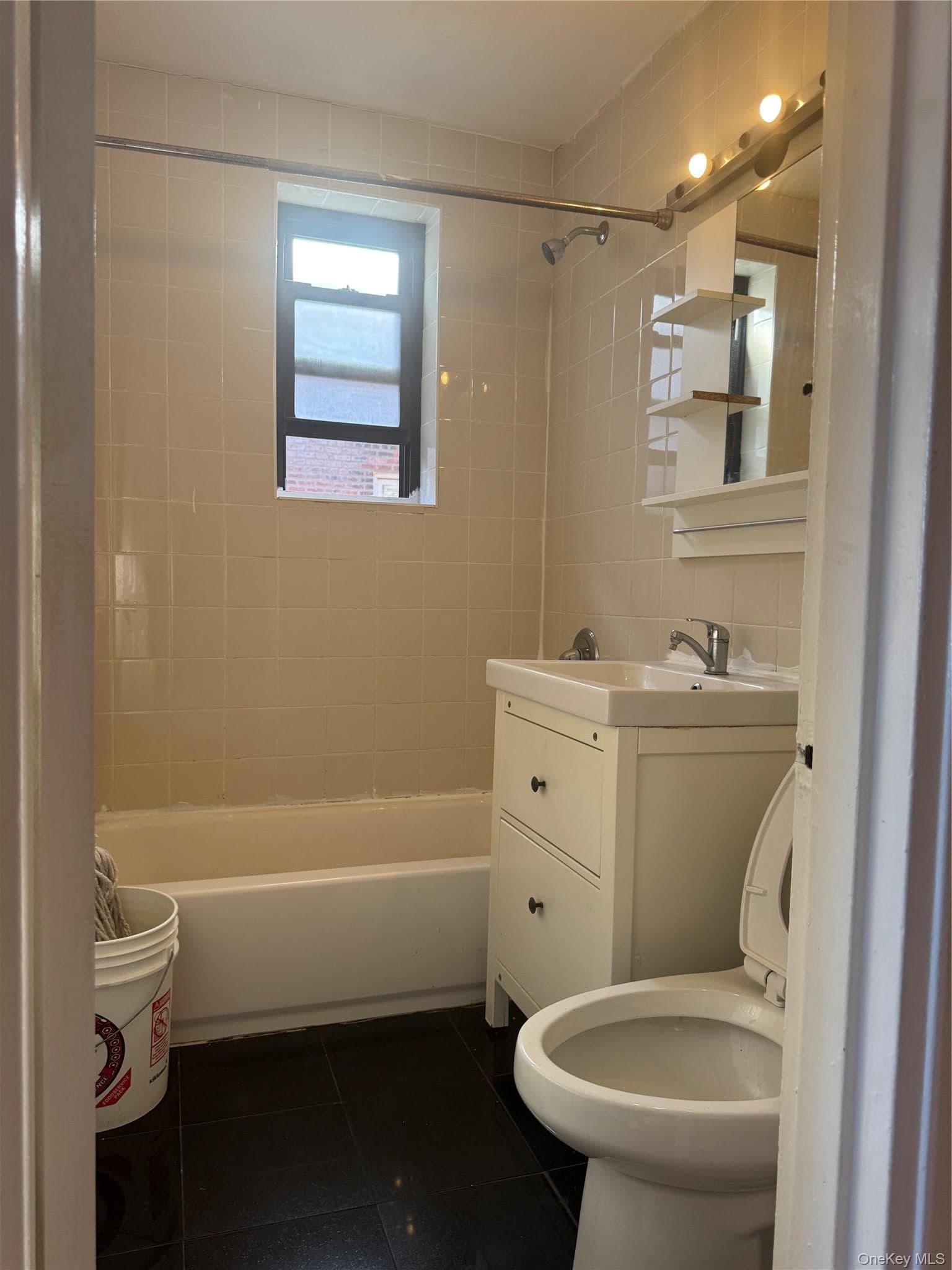 14336 Barclay Avenue Unit: 5H thumbnail 3