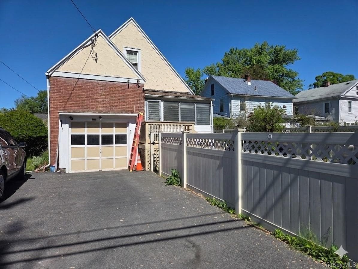 208 S Grand Avenue thumbnail 24