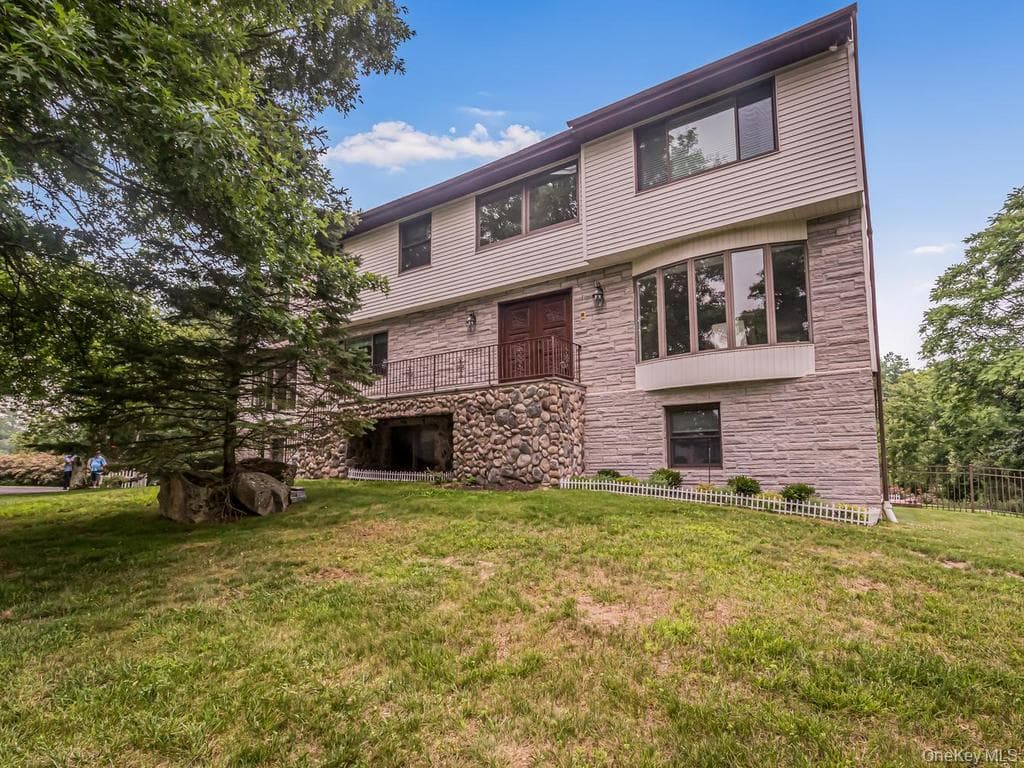 8 Fairgreen Court thumbnail 35