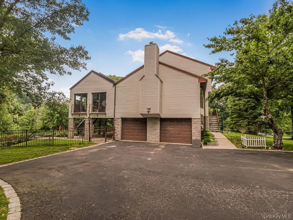 8 Fairgreen Court thumbnail 32
