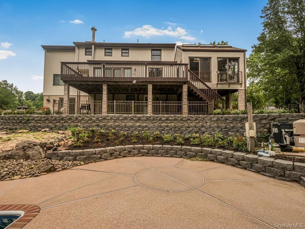 8 Fairgreen Court thumbnail 34
