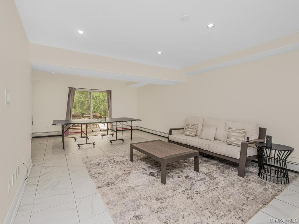 8 Fairgreen Court thumbnail 25