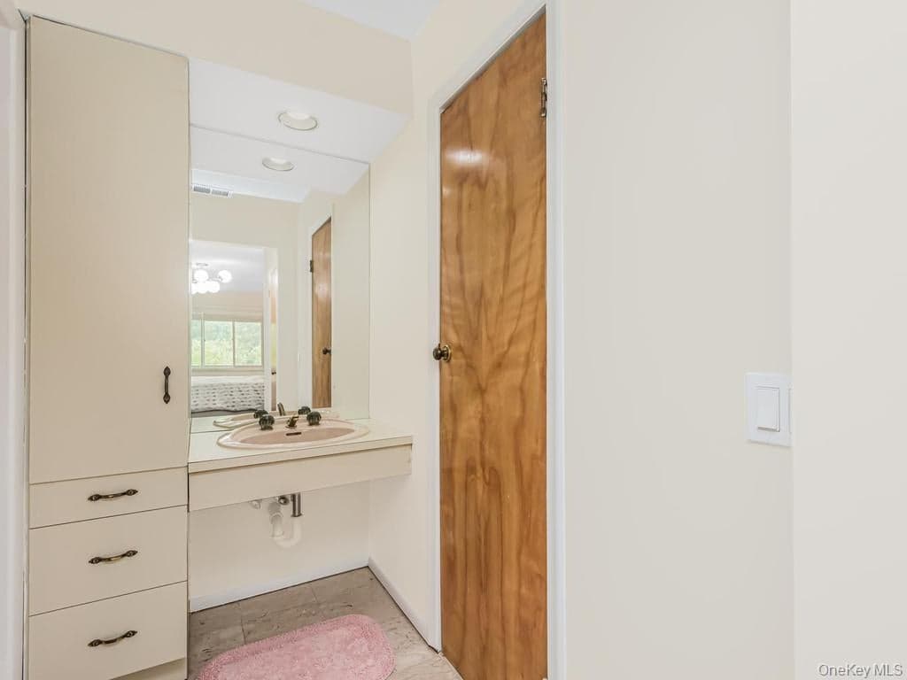 8 Fairgreen Court thumbnail 19