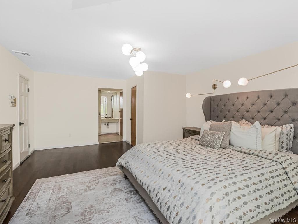 8 Fairgreen Court thumbnail 18