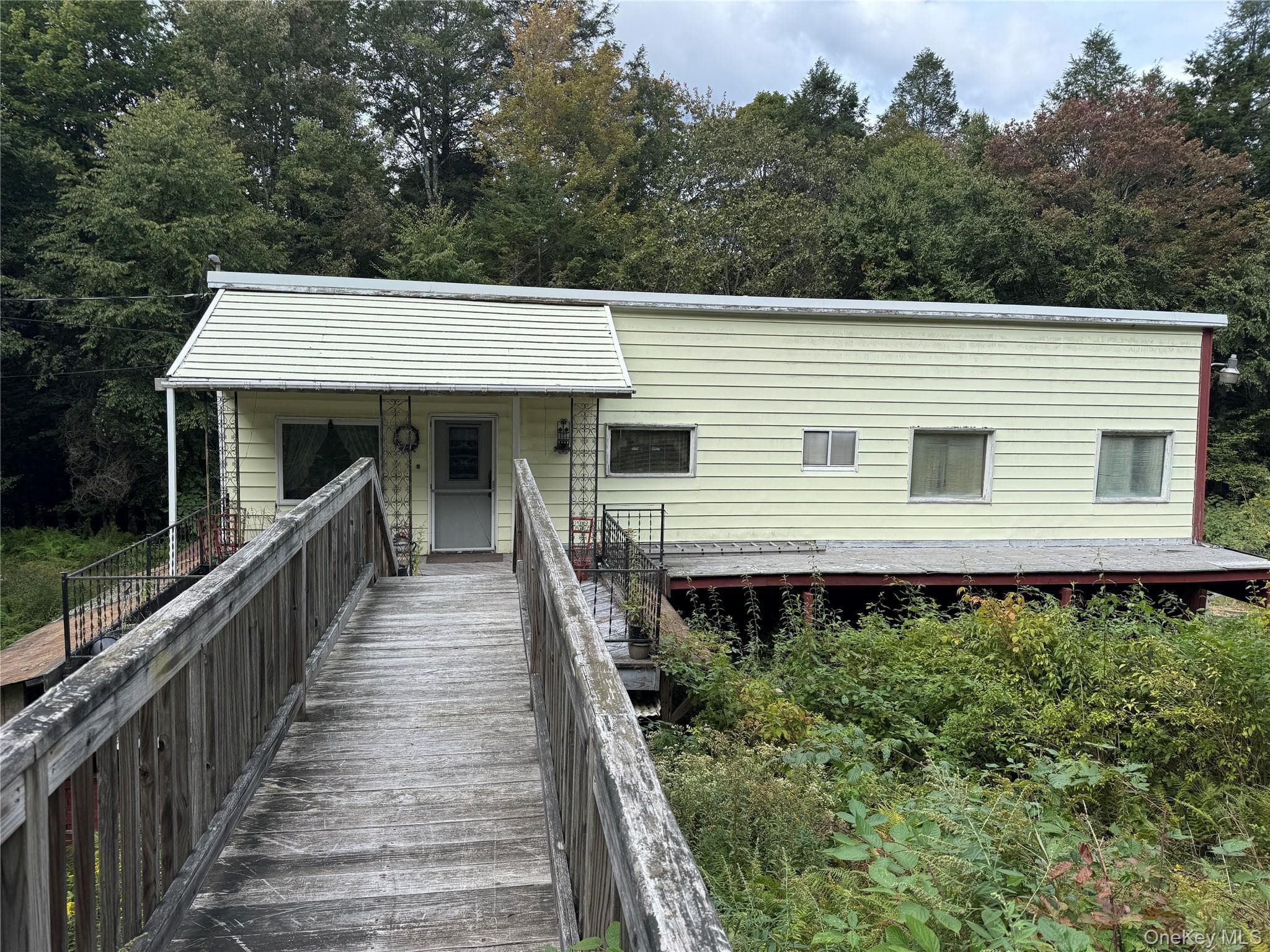 186 Twin Bridge Road photo 1
