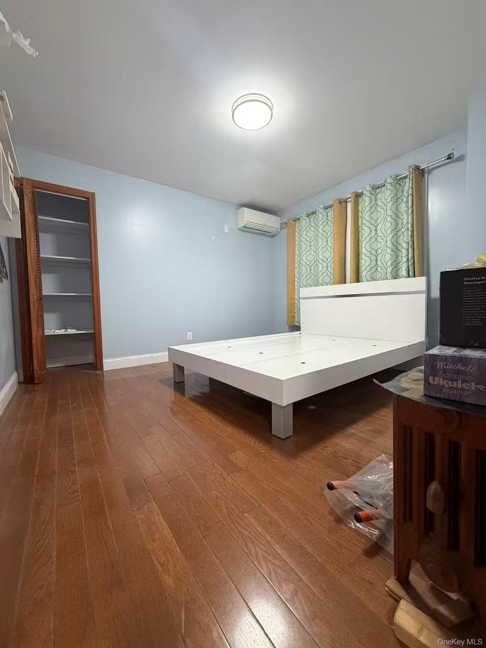 3810 Neptune Avenue thumbnail 5