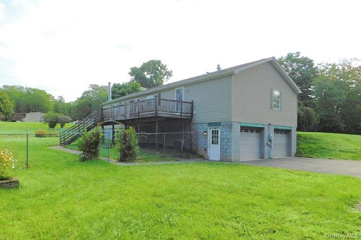 1566 Albany Post Road thumbnail 23