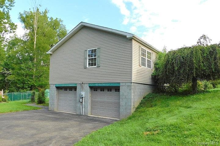 1566 Albany Post Road thumbnail 22