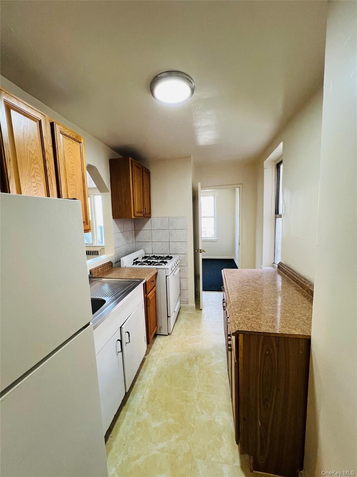 2385 Barker Avenue Unit: 2U thumbnail 4