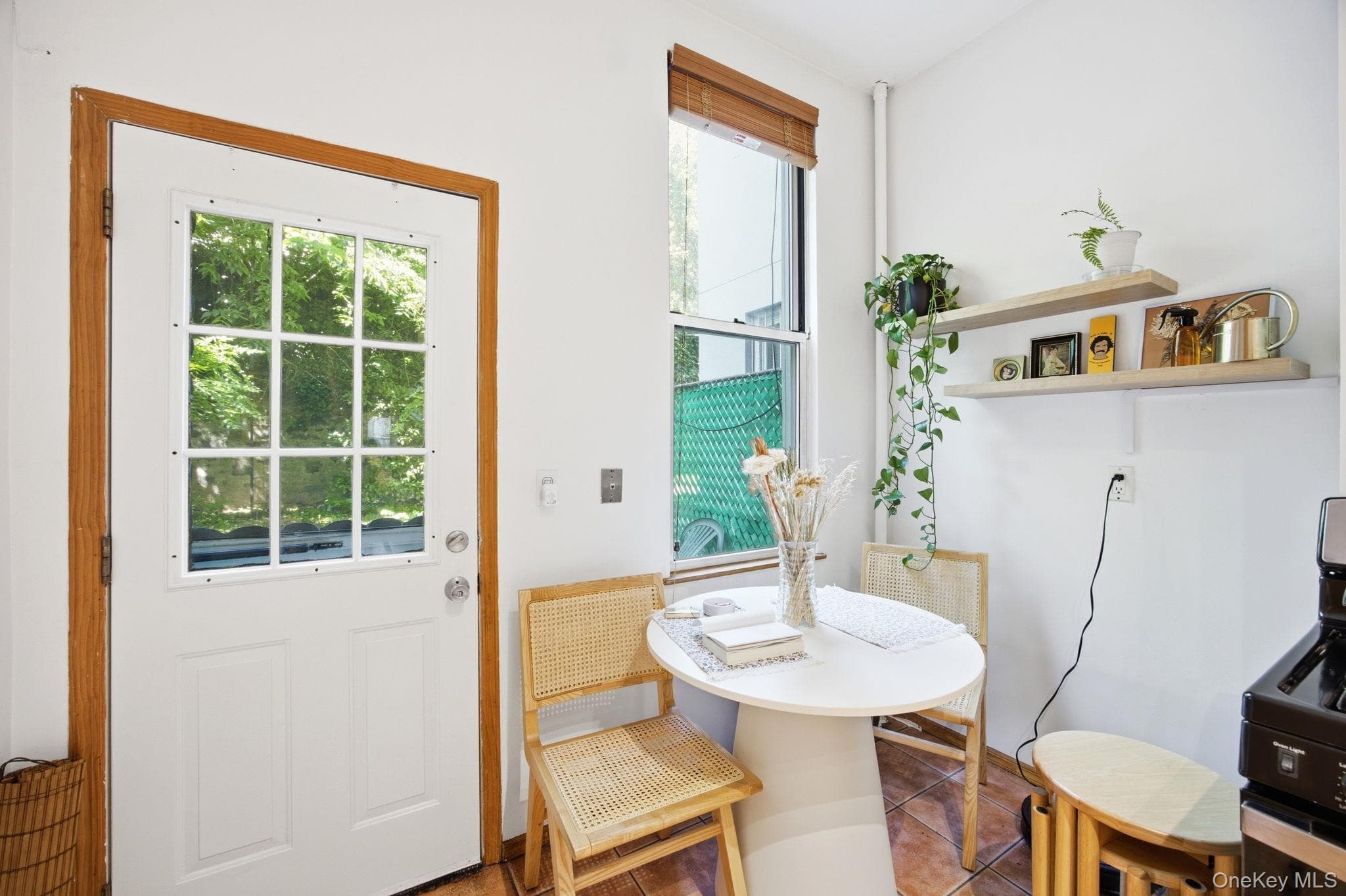 317 Eckford Street thumbnail 14