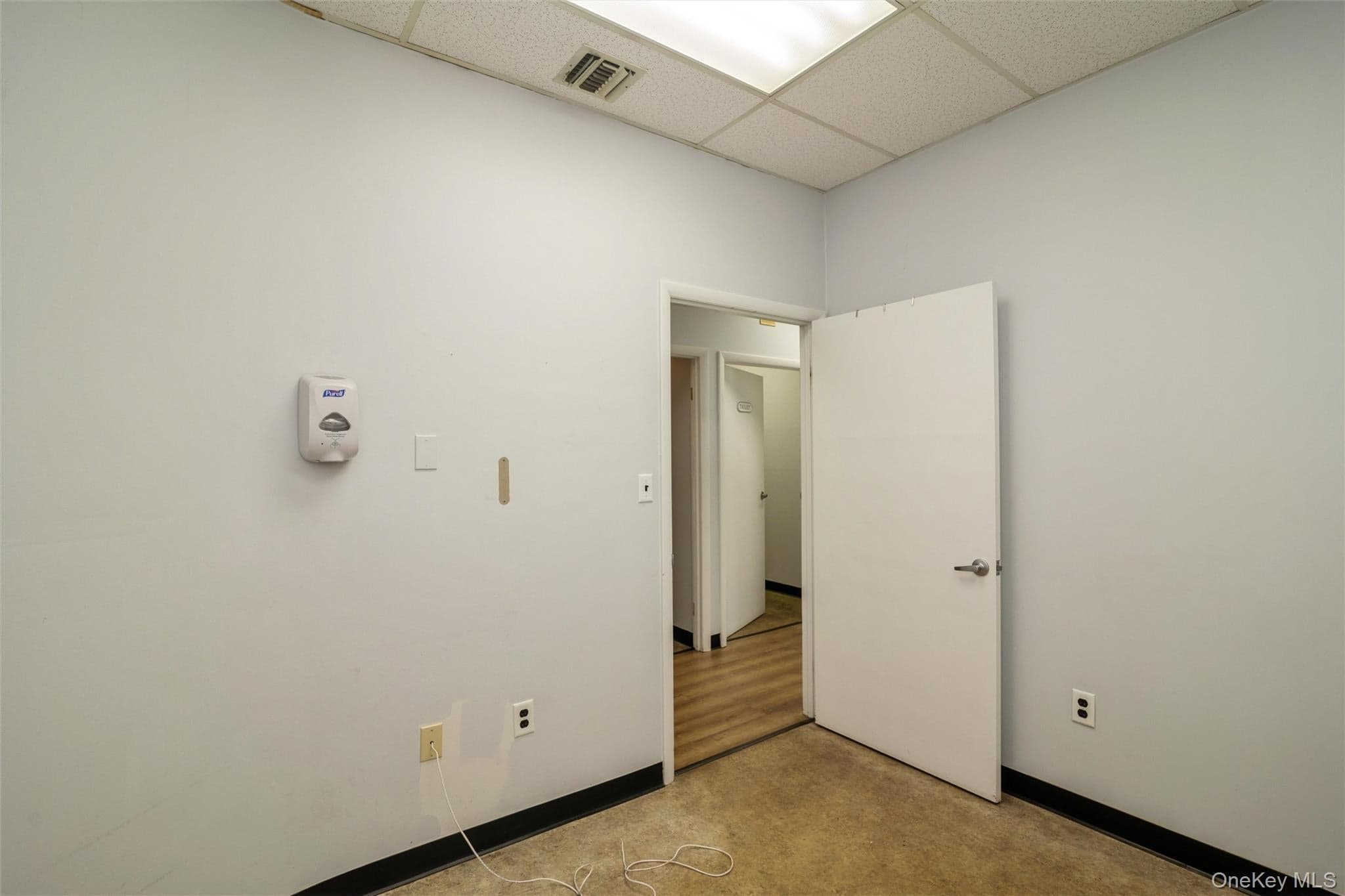 1641A Medford Avenue thumbnail 18