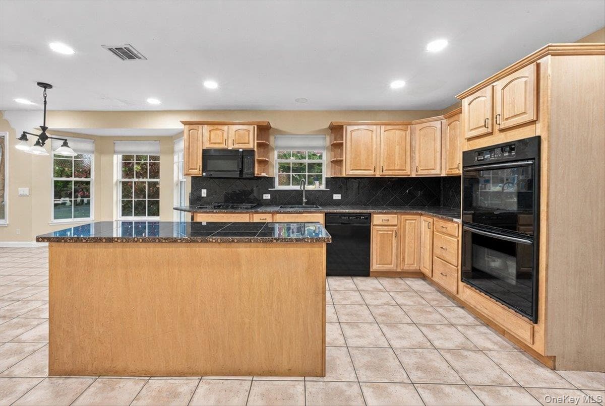 47 Stratler Drive thumbnail 11