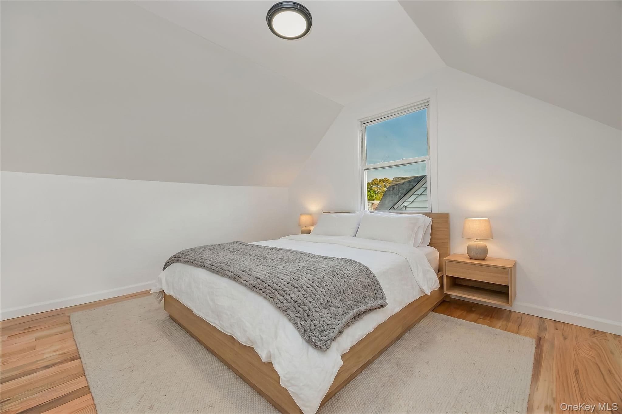 728 Martin Drive thumbnail 13