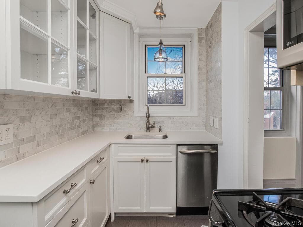 1332 Midland Avenue Unit: 3F thumbnail 12