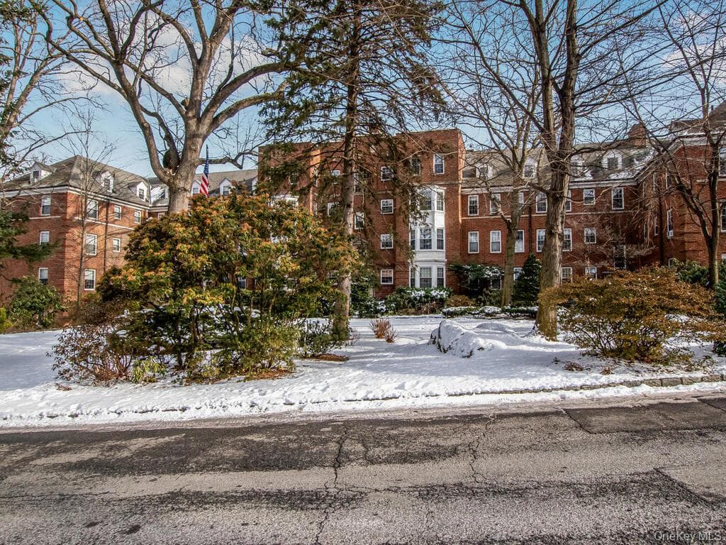 1332 Midland Avenue Unit: 3F thumbnail 21