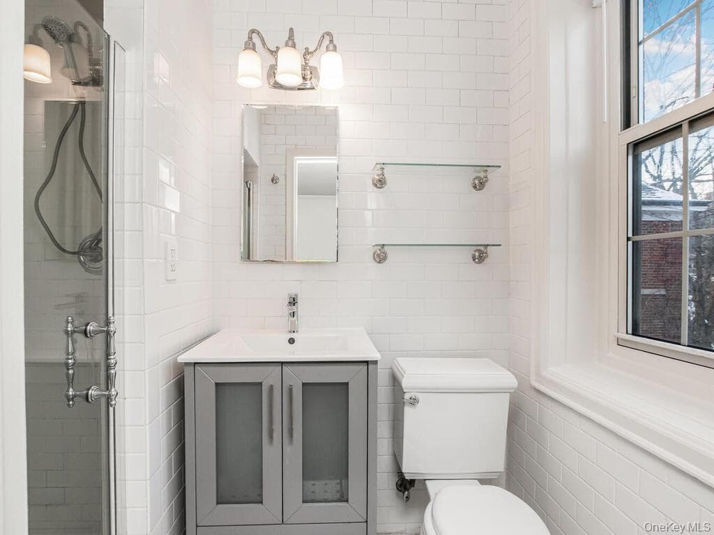 1332 Midland Avenue Unit: 3F thumbnail 20