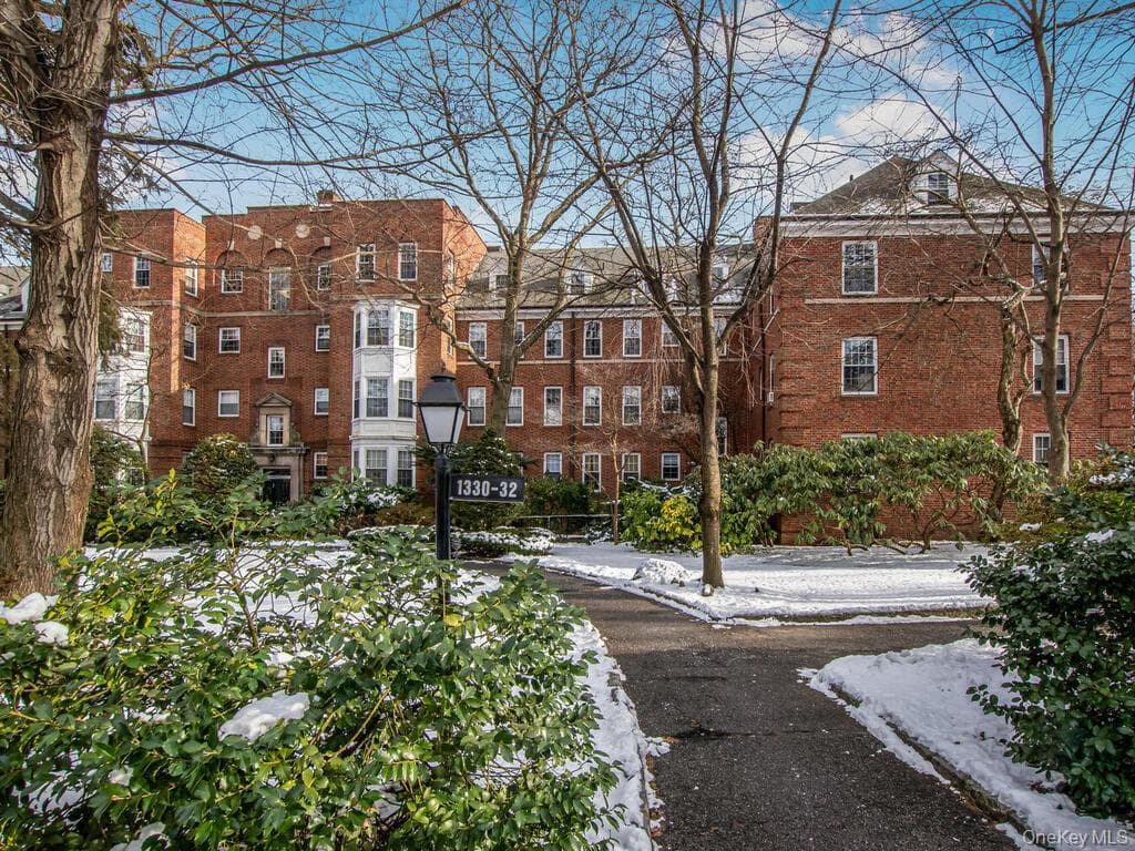 1332 Midland Avenue Unit: 3F thumbnail 23