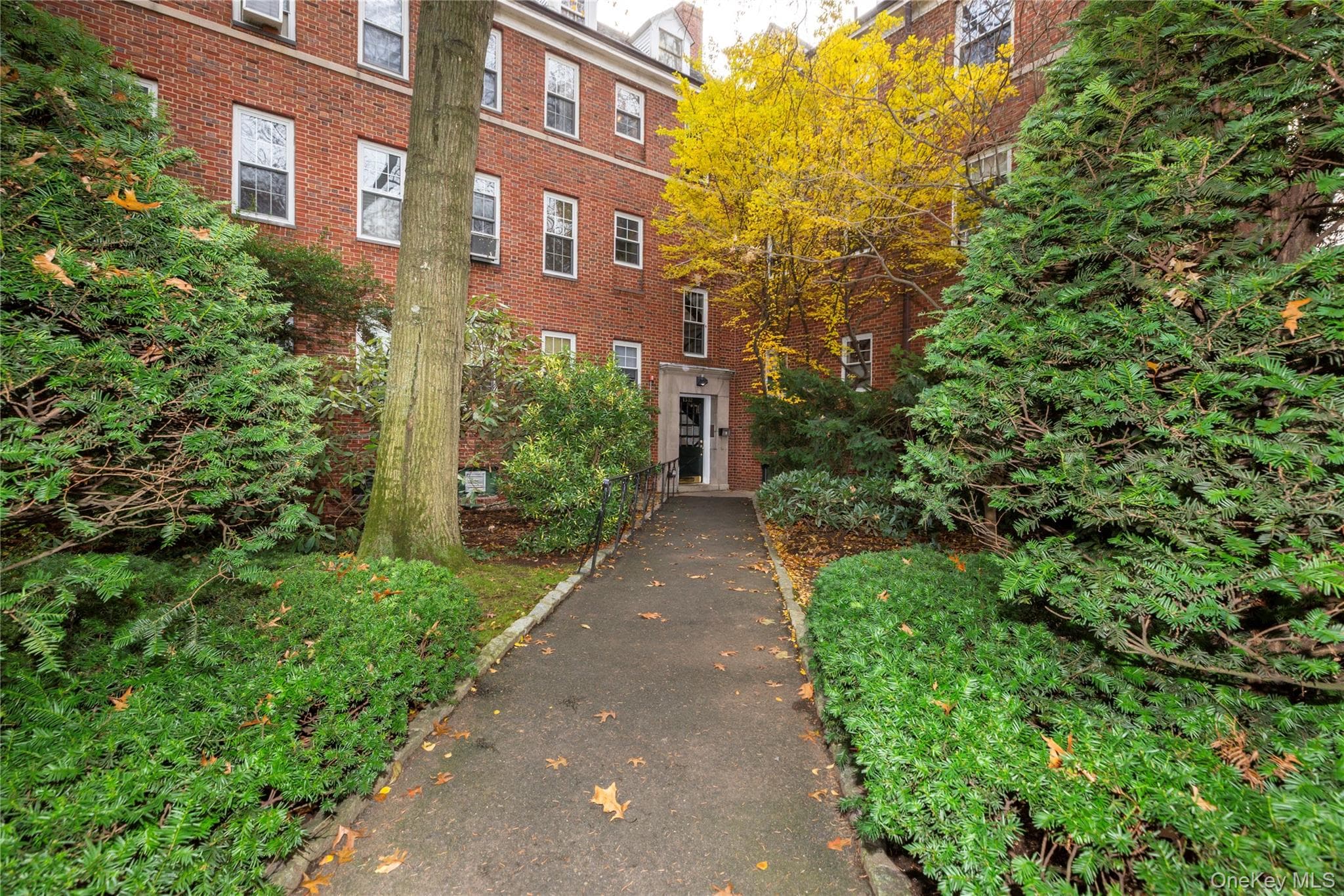 1332 Midland Avenue Unit: 3F thumbnail 22
