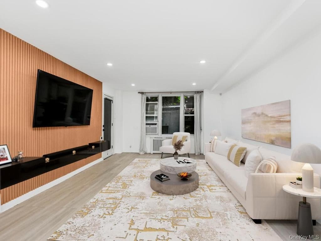 2750 Johnson Avenue Unit: 4 thumbnail 3