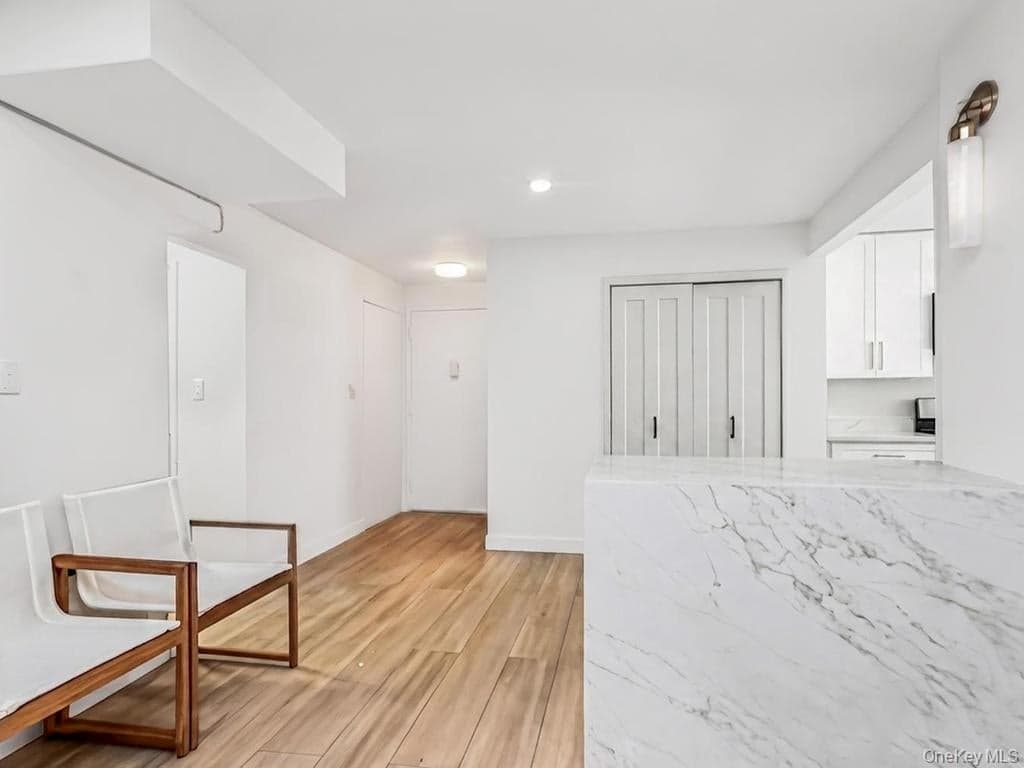 2750 Johnson Avenue Unit: 4 thumbnail 4