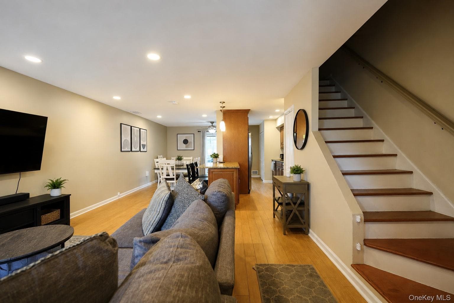 30 Hemlock Court thumbnail 4
