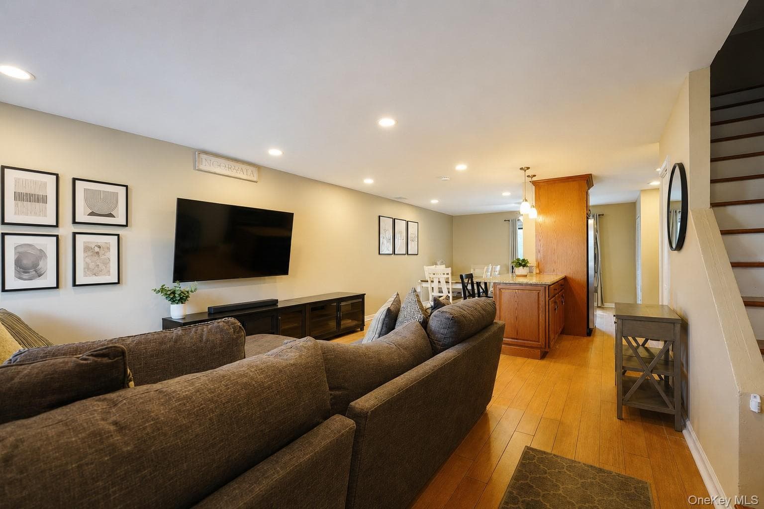 30 Hemlock Court thumbnail 3