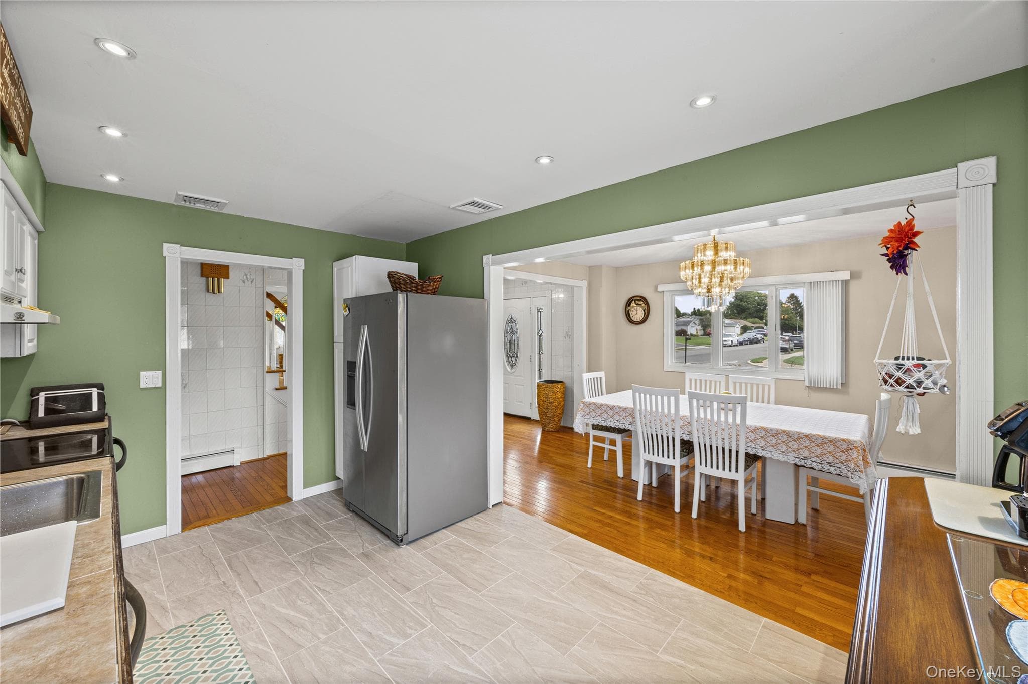 822 Coates Avenue thumbnail 11