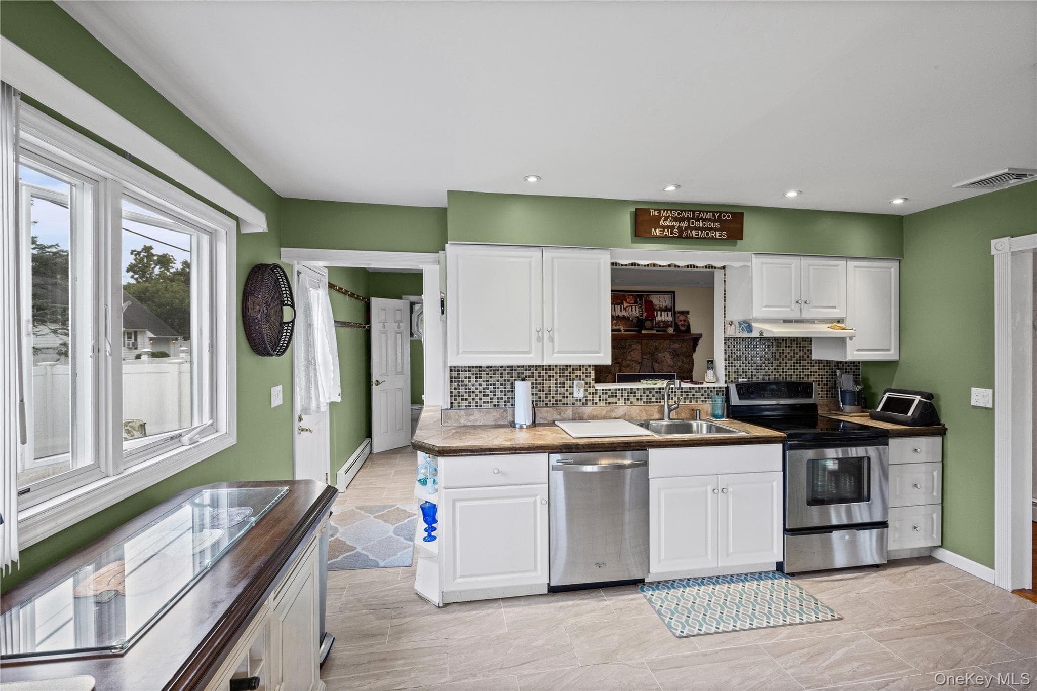 822 Coates Avenue thumbnail 13