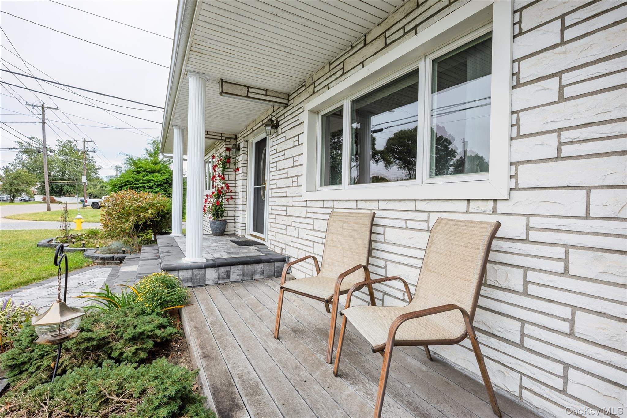 822 Coates Avenue thumbnail 3