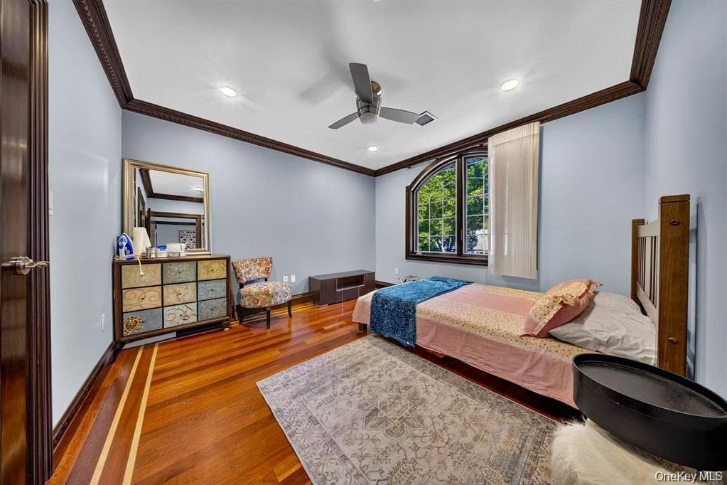 242-14 83rd Avenue thumbnail 15