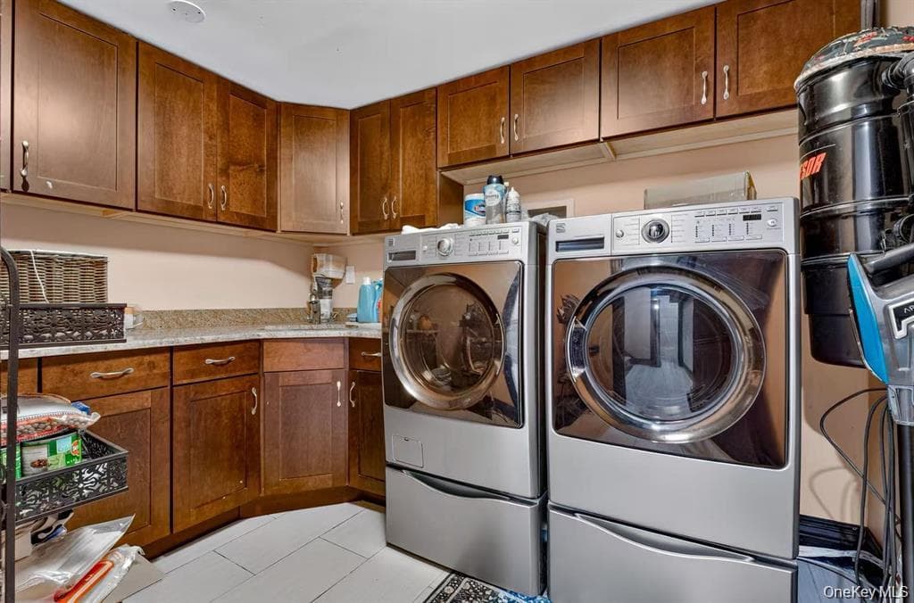 242-14 83rd Avenue thumbnail 25