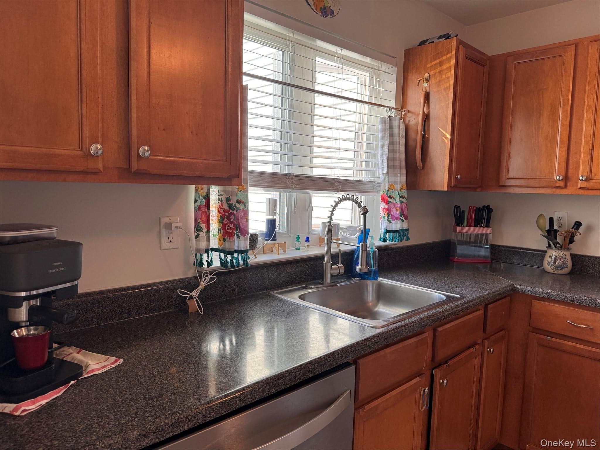 100 Boniface Drive Unit: 14C thumbnail 3