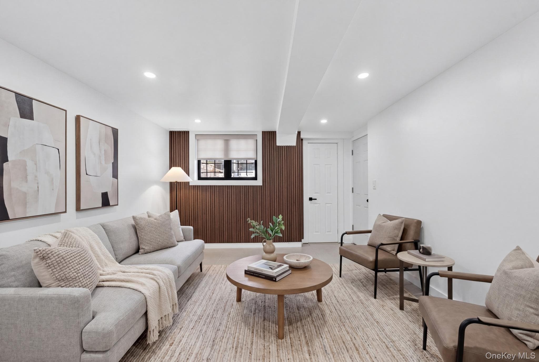 511 E 54th Street thumbnail 9